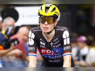 Demi Vollering Autorisée à Continuer le Tour de France Femmes Après un Accident