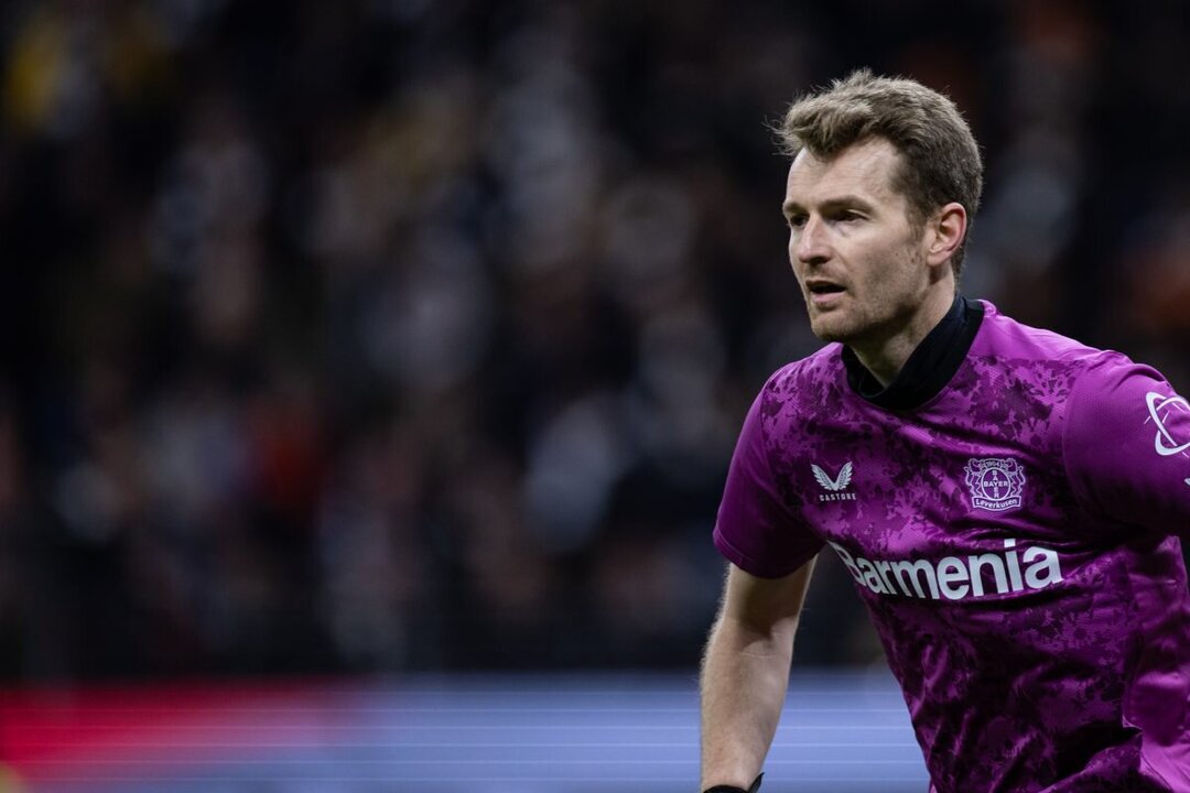 Lukas Hradecky Nears Transfer to AS Monaco