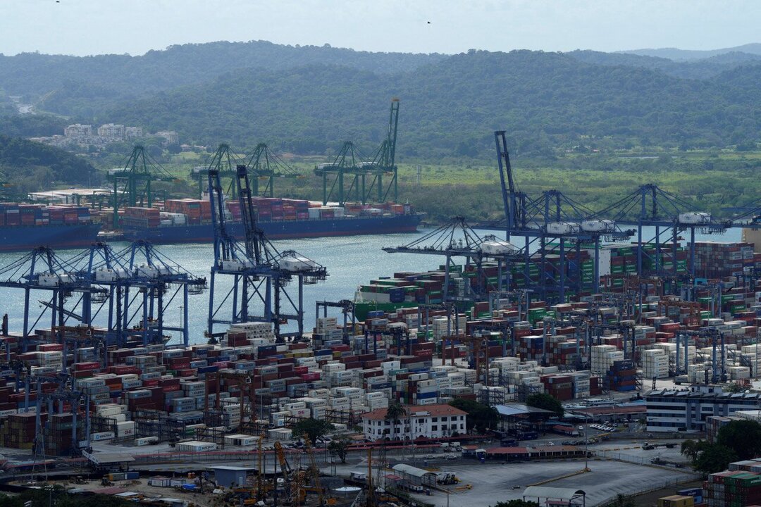 CK Hutchison Seeks Chinese Partner in Panama Ports Deal