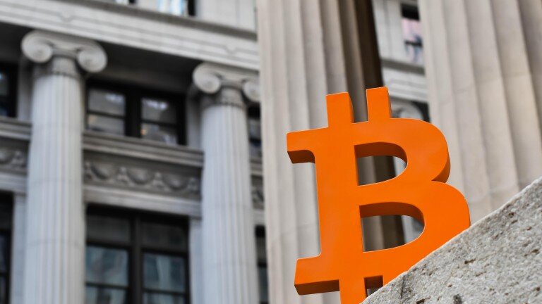 Algerian Crypto Crackdown Triggers Industry Alarm