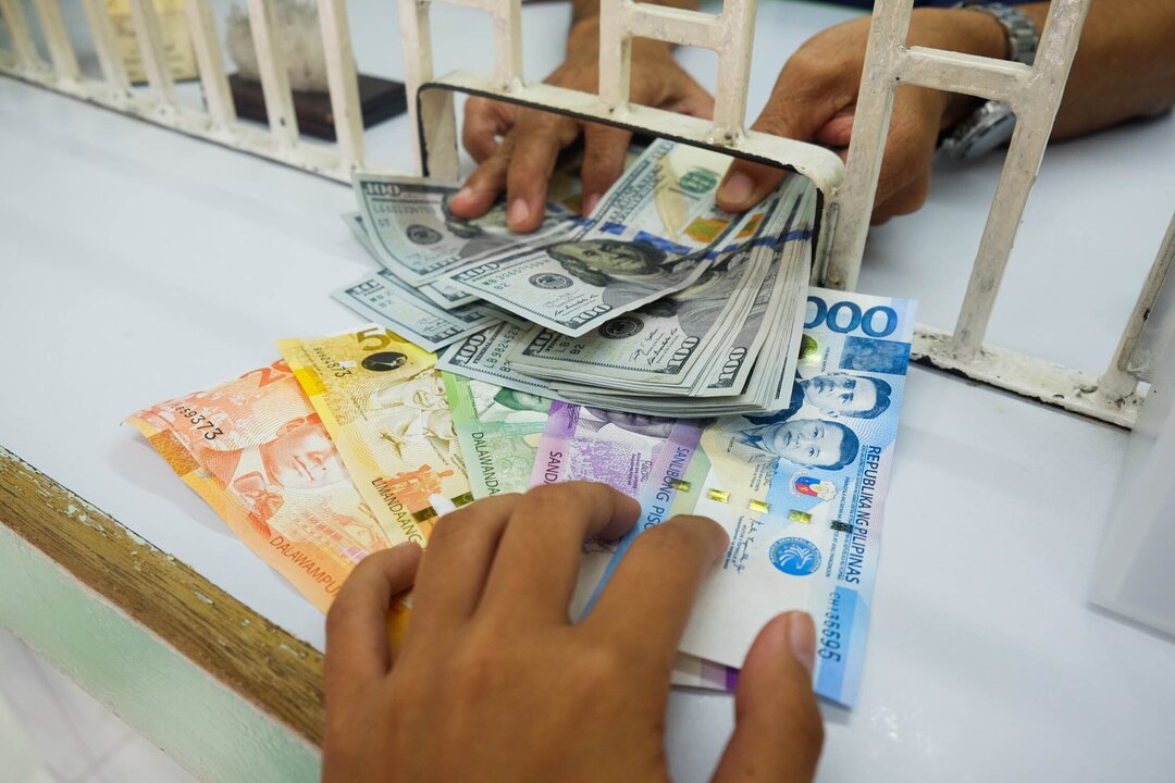 Philippine Peso Drops to 29-Month Low Against U.S. Dollar