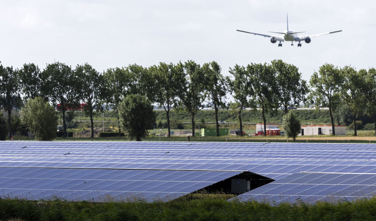 Schiphol Airport Demands Demolition of Nearby Belgian Solar Park