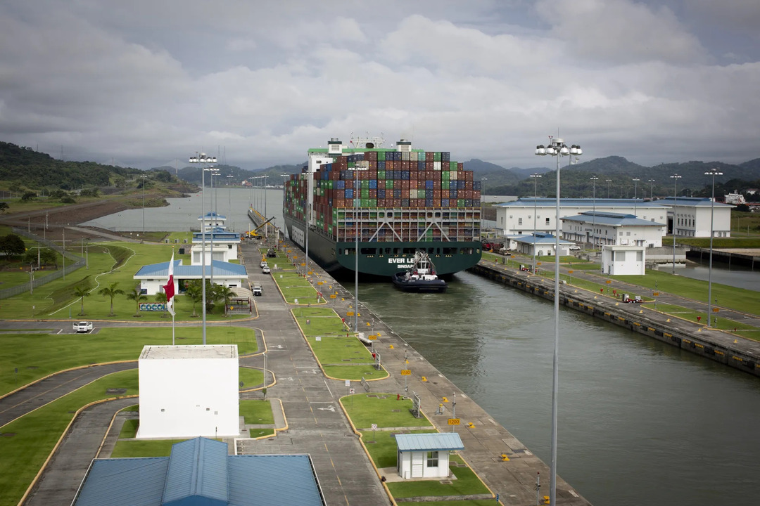 Panama Explores Public-Private Partnerships for Port Operations