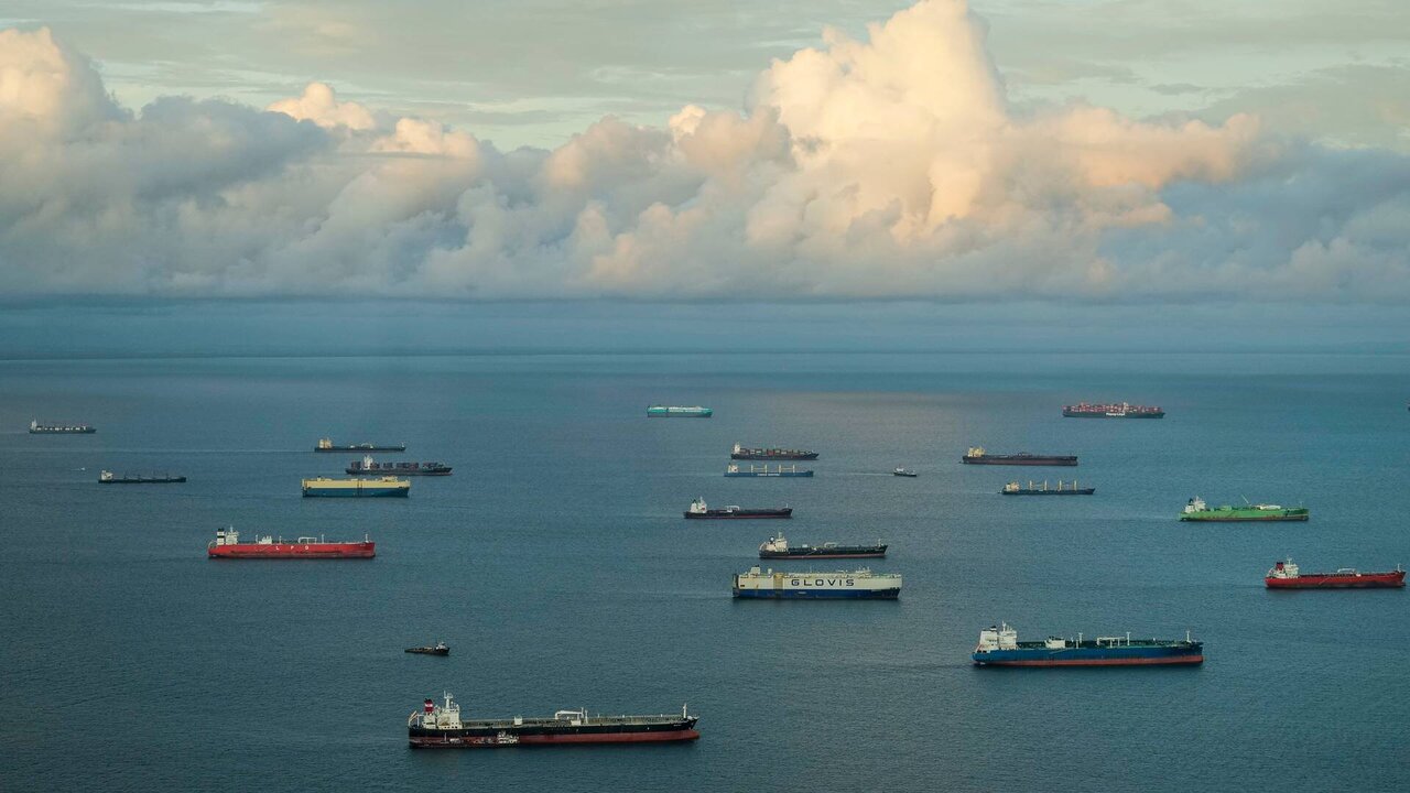 Panama Bans Older Oil Tankers and Bulk Carriers from Ship Registry