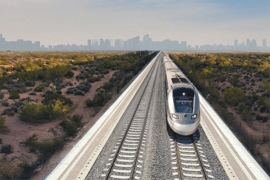 الاتحاد للسكك الحديدية يربط دبي والفجيرة في رحلة تاريخية
