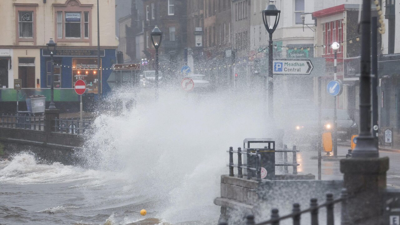 Storm Floris to Slam UK With Dangerous Winds and Rain