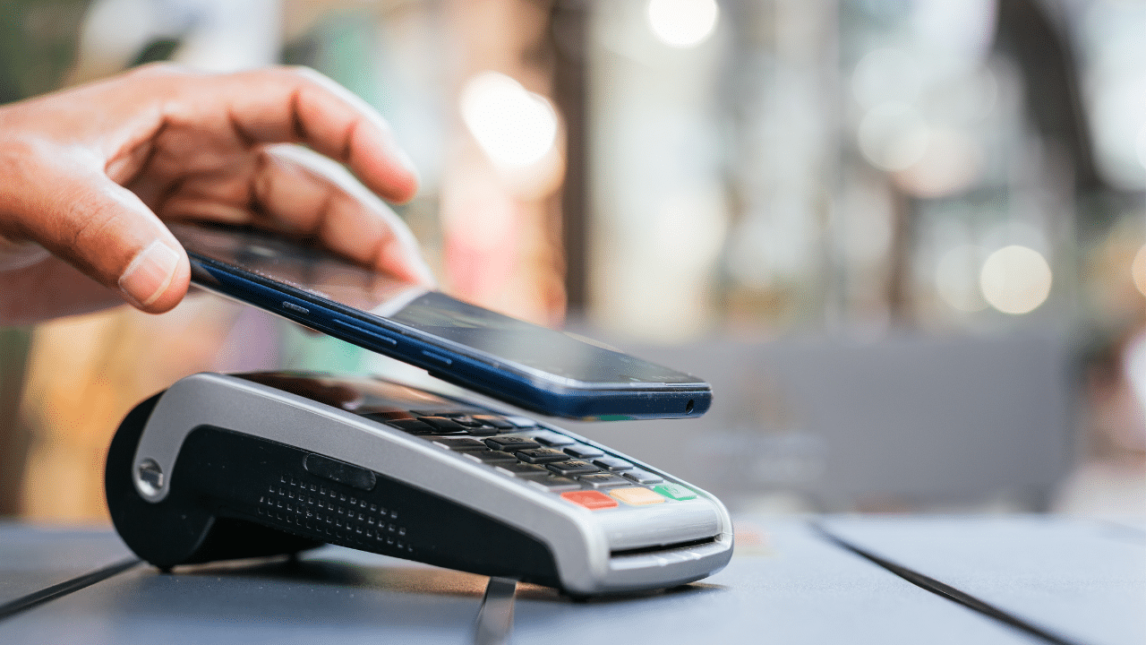 Philippines Moves Toward Digital Payments with Apple Pay, Google Pay