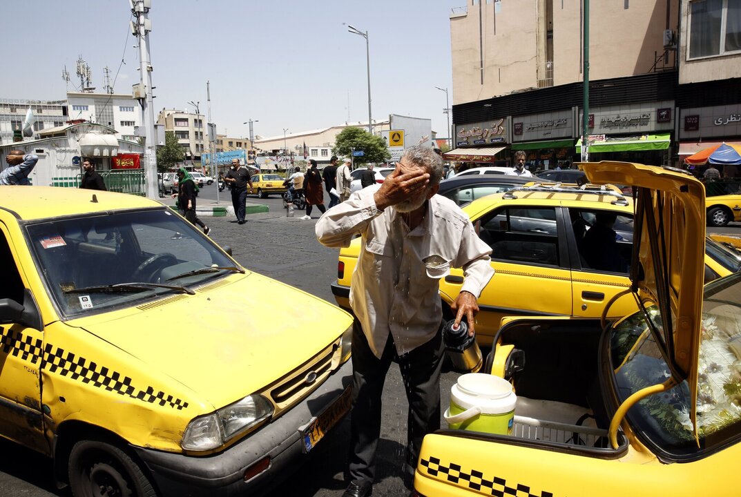 Nationwide Shutdowns in Iran Amid Soaring Temperatures