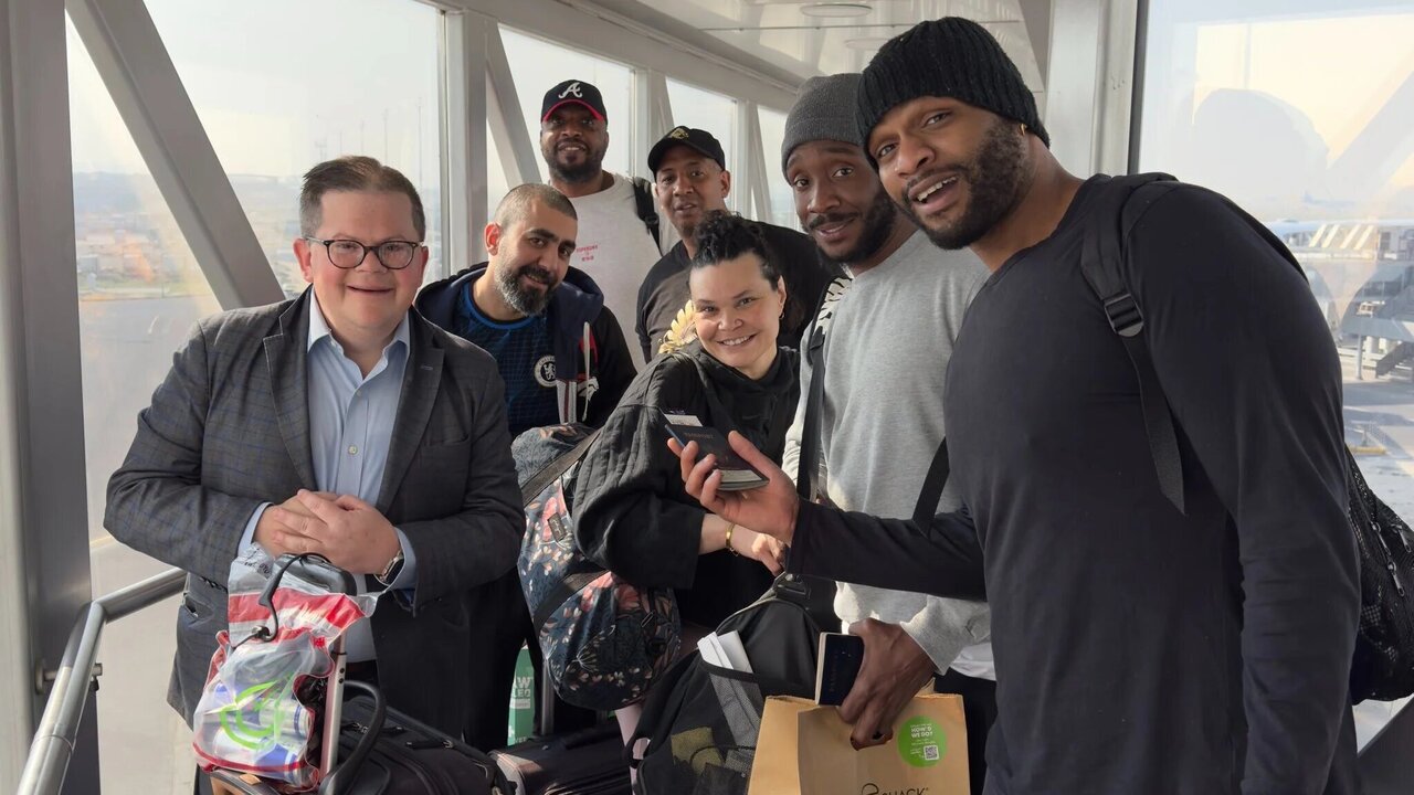 U.S. Prisoners Freed by Kuwait Return Home