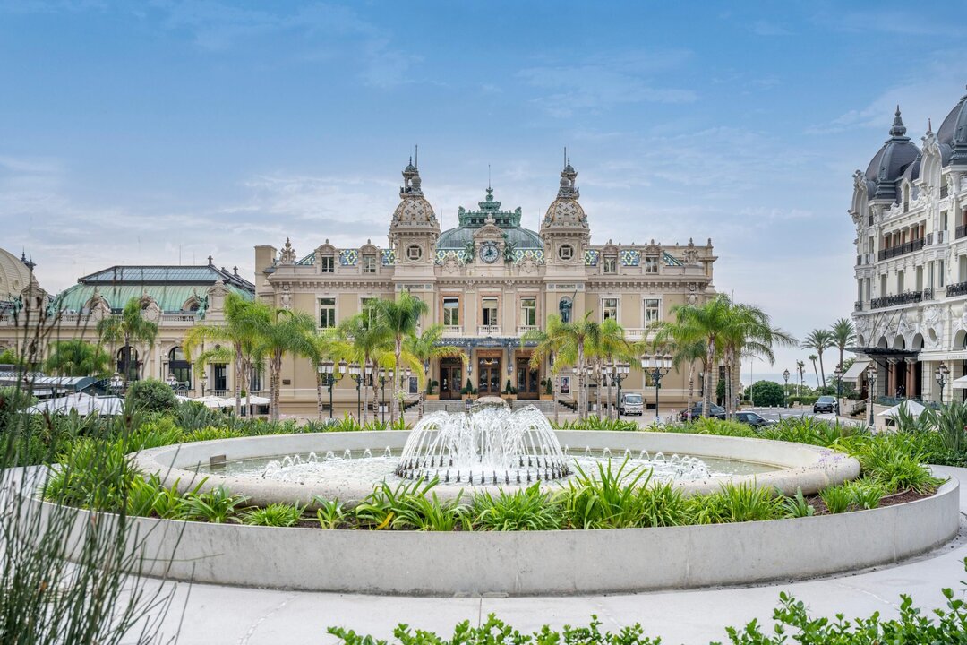 Monaco Adopts Strict Ban on Guest Photography in Hotels and Casinos