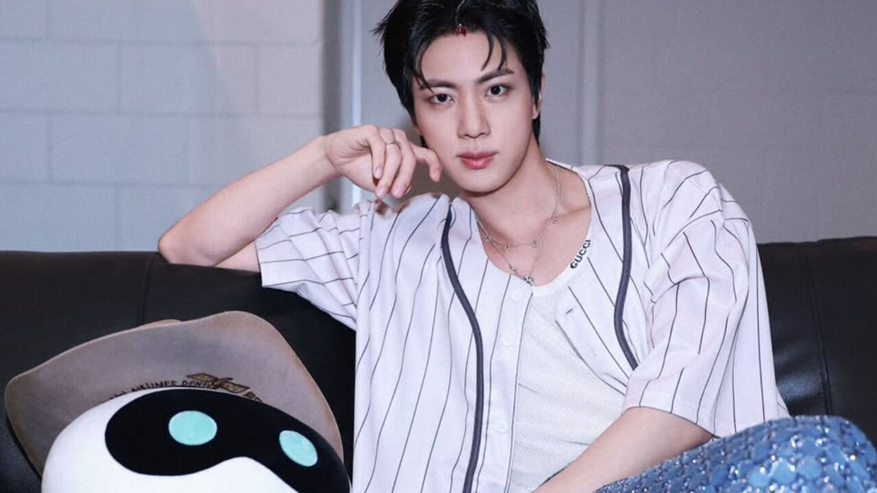 Fans Queue for BTS Member Jin’s Amsterdam Tour Merchandise