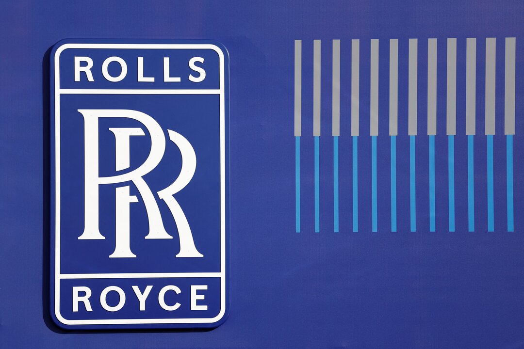 Rolls-Royce Sells UK Pension Fund in £4.3 Billion Deal