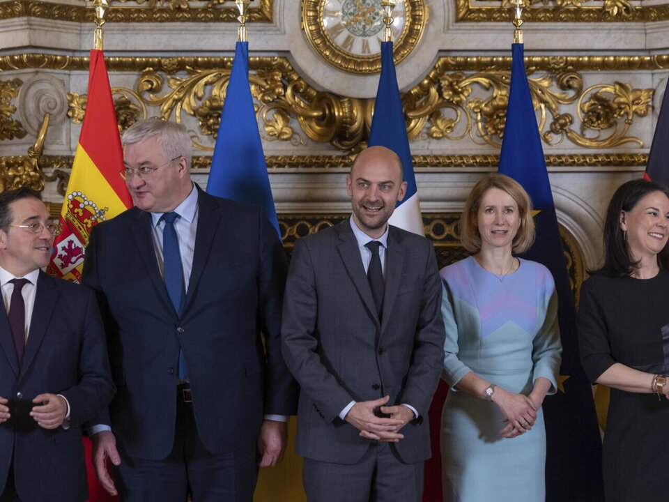 Kallas Insists Ukraine and EU Must Be Included in Any U.S.-Russia Deal