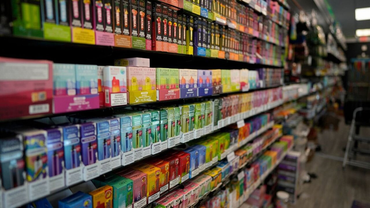 UK Plans to Make Vape Sellers Pay for Product Disposal