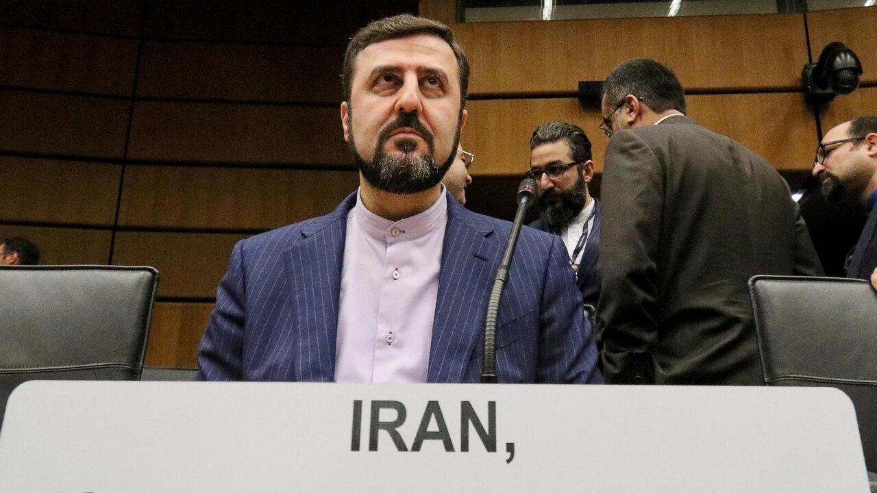 Großbritannien, Frankreich und Deutschland drohen, die Sanktionen gegen den Iran wiederherzustellen.