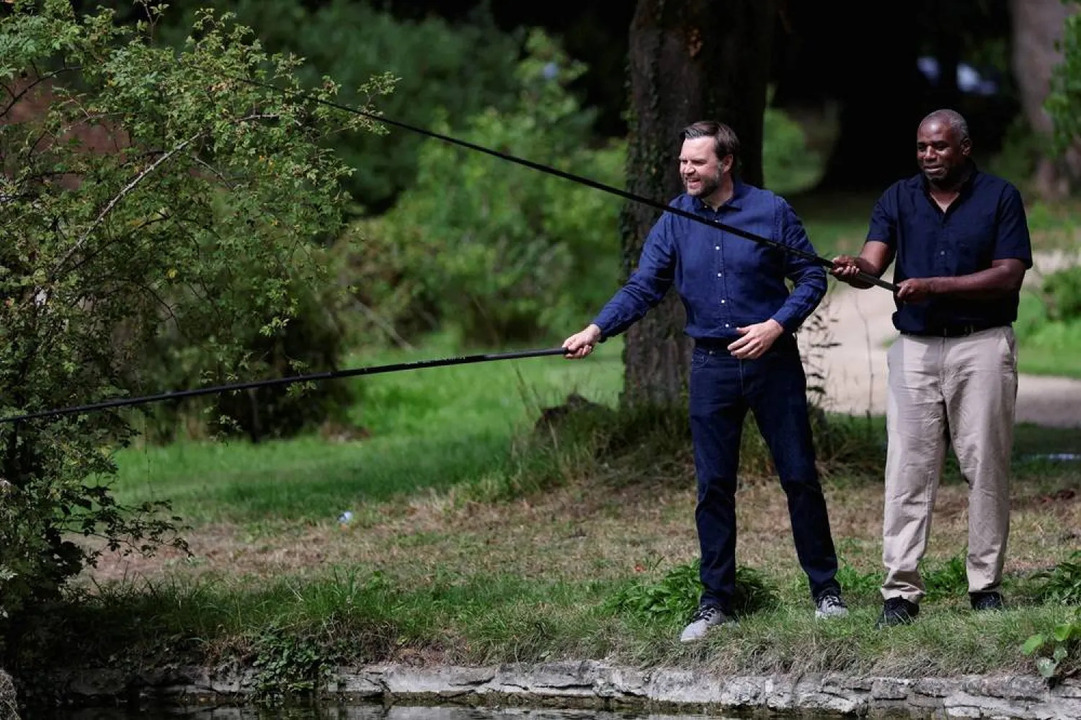UK Foreign Secretary Faces Fine Over Fishing Trip With JD Vance