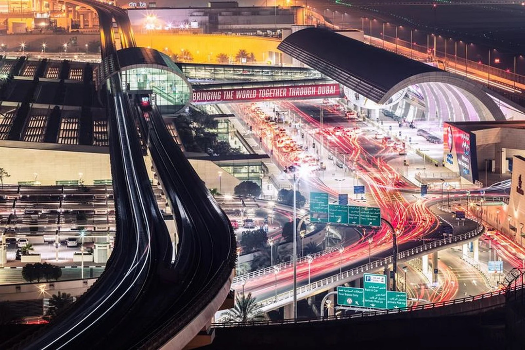 مطارات الإمارات تتعامل مع أكثر من 75 مليون مسافر في النصف الأول من عام 2025