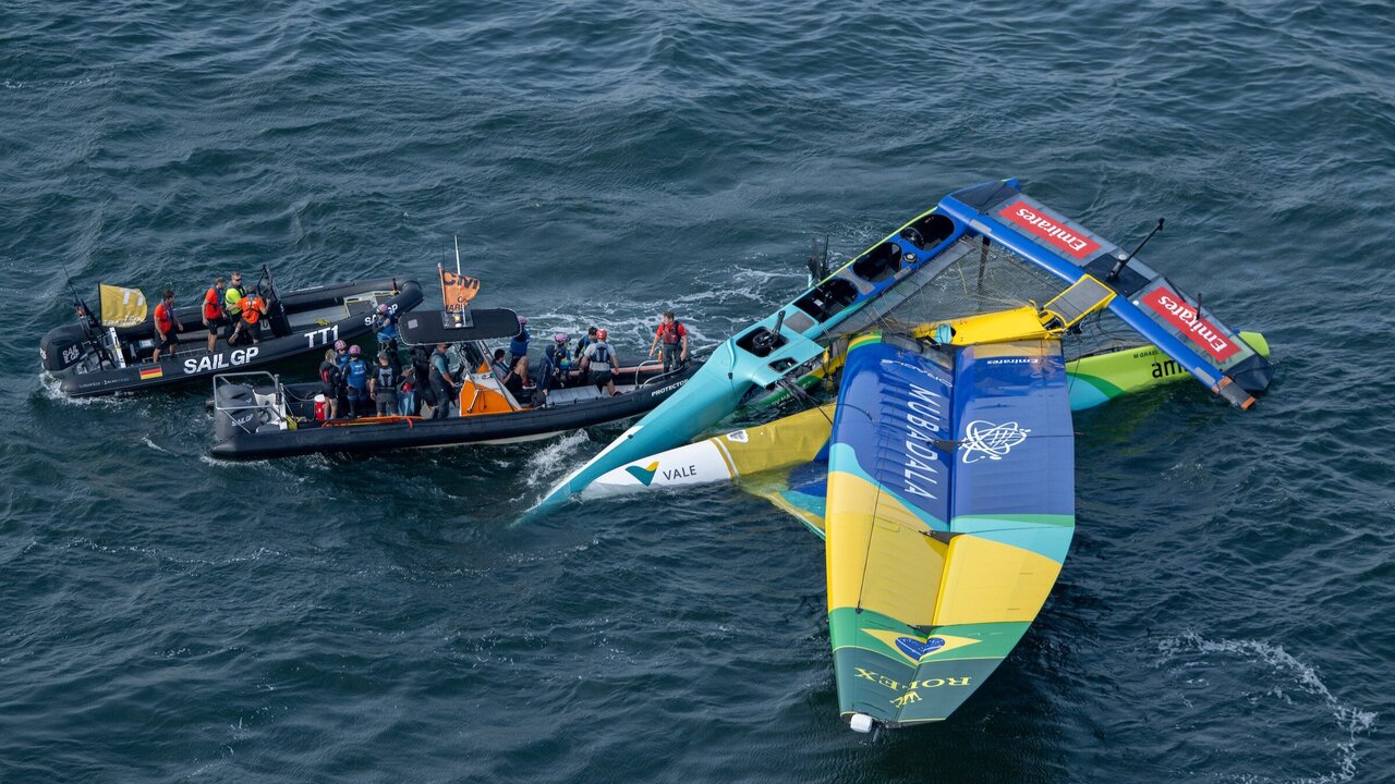 High-Speed-Crash beendet Deutschland Sail Grand Prix für Brasilien.