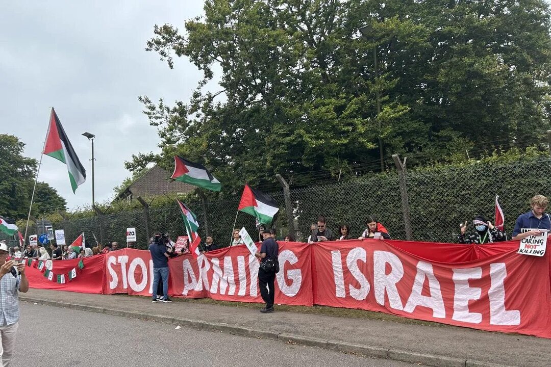 Protesters Rally Outside UK RAF Base in Solidarity With Palestinians