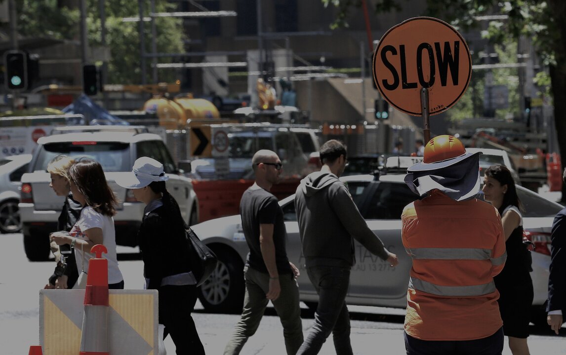 Australia’s Economy Faces Slowing Growth and Productivity Stagnation