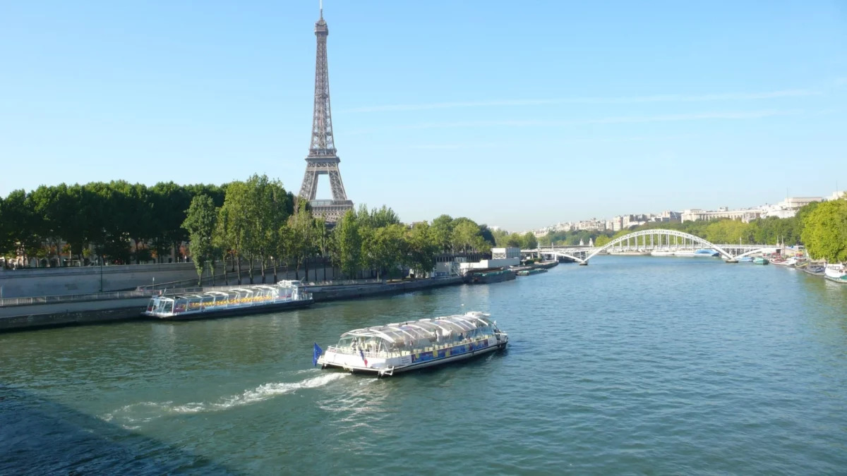 Quatre corps récupérés dans la Seine près de Paris