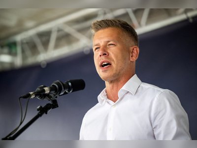 A magyar ellenzék vezetője felszólítja Oroszországot, hogy tartózkodjon a beavatkozástól.