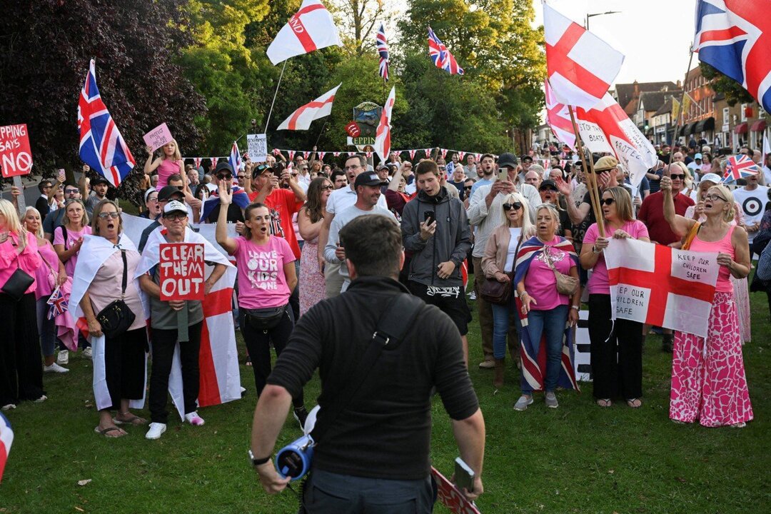 UK Court Clears Removal of Asylum Seekers from Protest-Hit Hotel