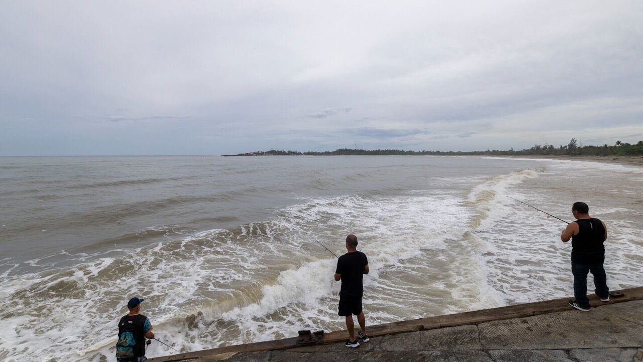 Britain Prepares for Heavy Rain and Winds from Hurricane Erin
