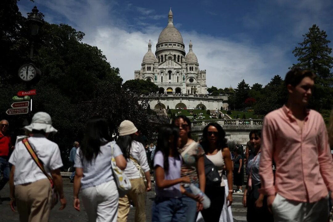 La France lutte contre le surtourisme à Montmartre.