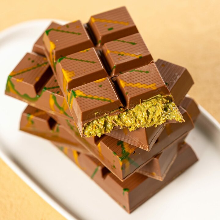 ما هو داخل شوكولاتة دبي وكيفية تجربتها