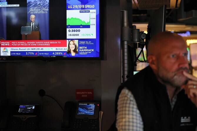 Global Markets React to Powell's Hint at Potential Rate Cut