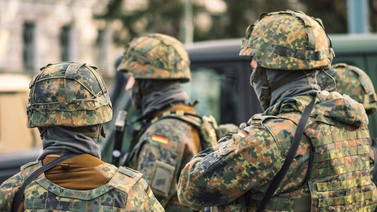 Deutschland erwägt die Wiederbelebung der Wehrpflicht.