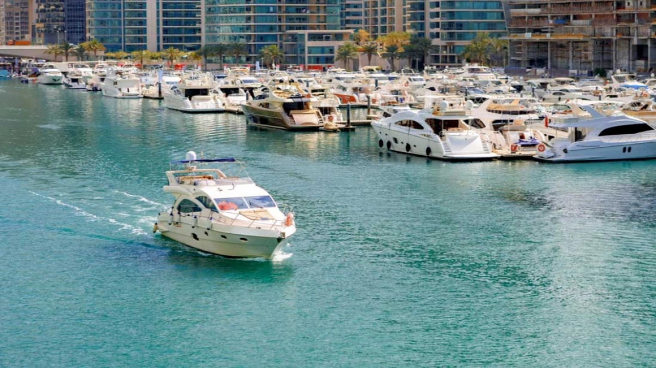 دبي تقدم خدمة جديدة لرخصة القوارب