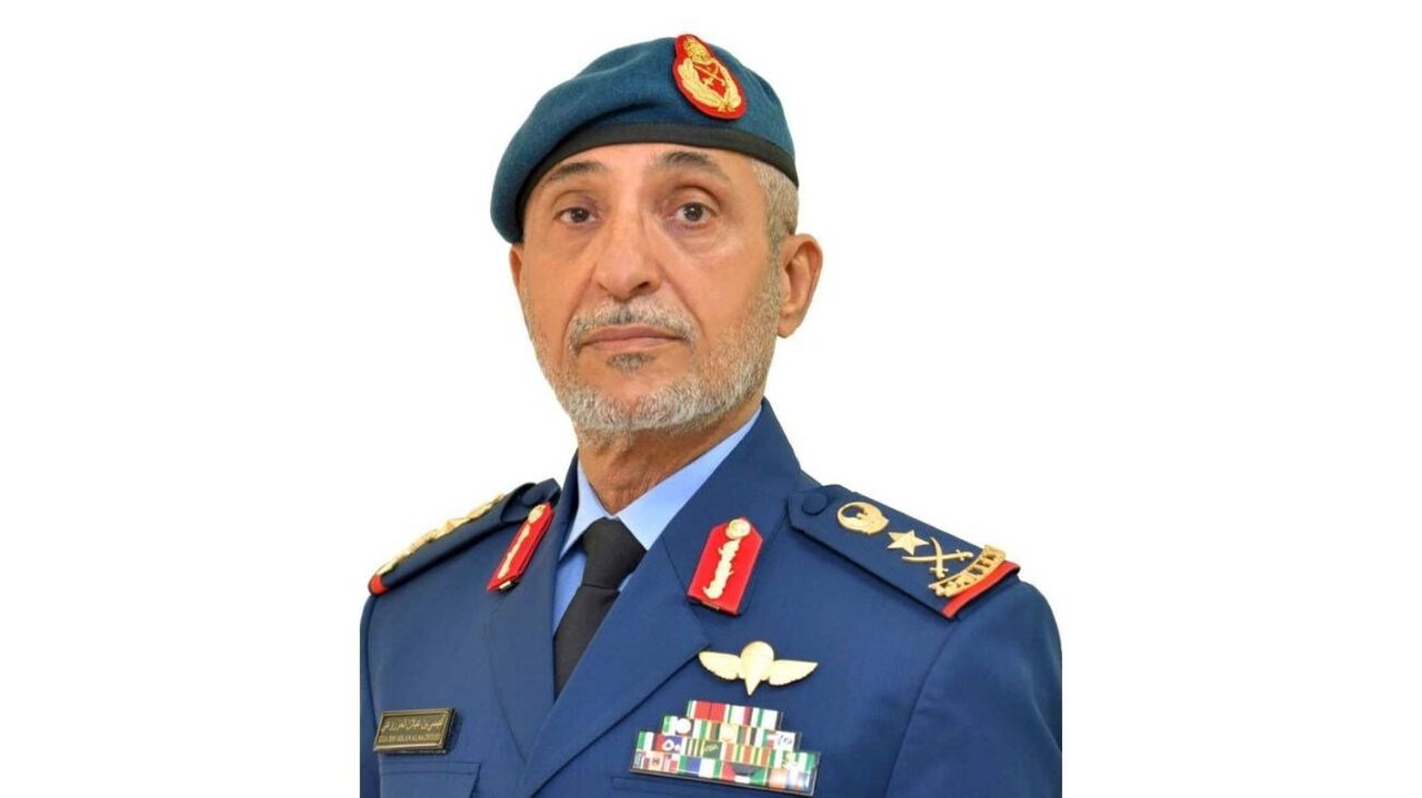 عُرضت العقيد الإماراتي باعتبارها "مصنوعة بفخر في الإمارات العربية المتحدة"