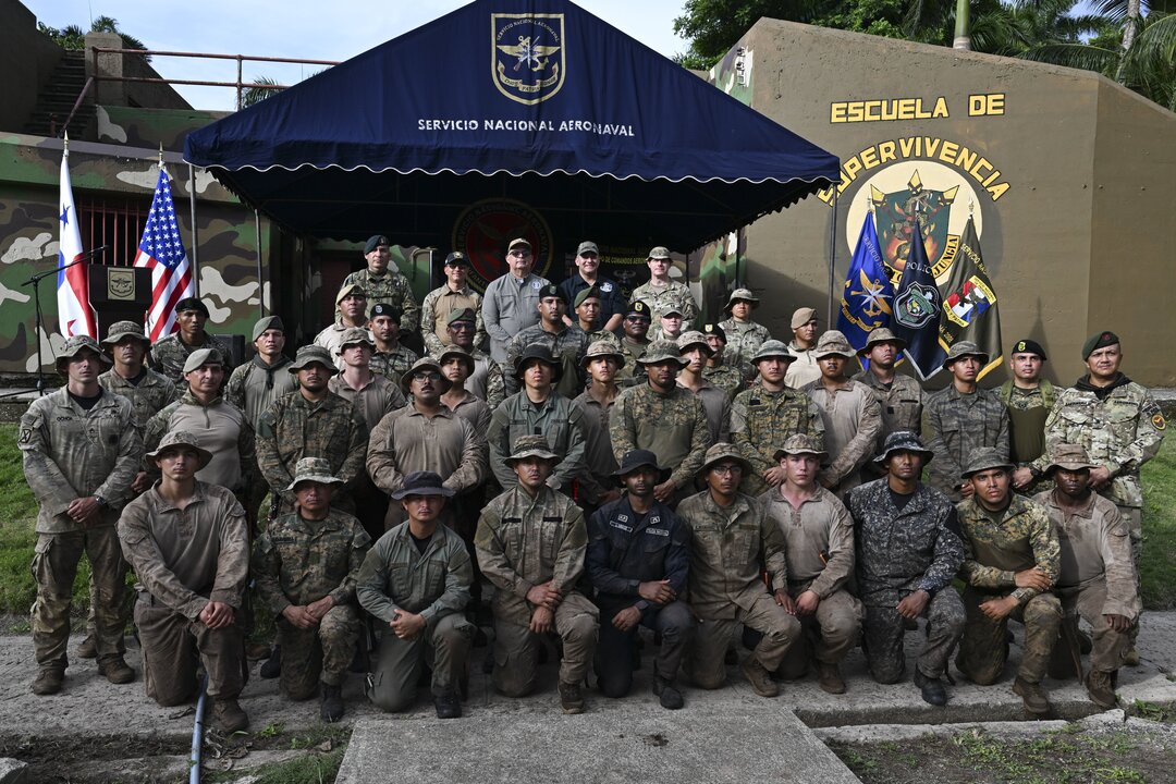 U.S. Marines and Panamanian Forces Complete First Jungle Training