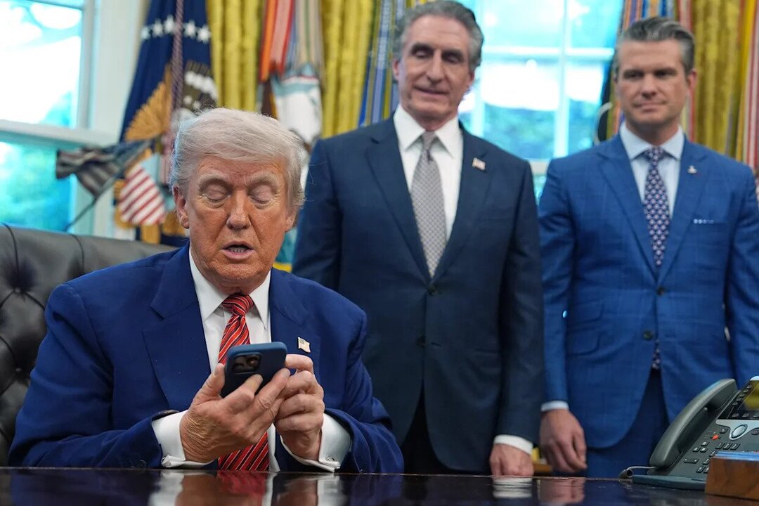 Critics Say Trump’s EU Tech Policy Attacks Undermined by US Tariffs