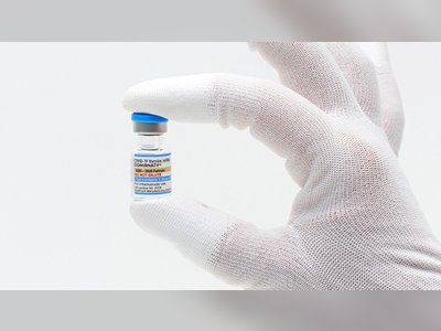 FDA Limits New Coronavirus Vaccine to High-Risk Groups