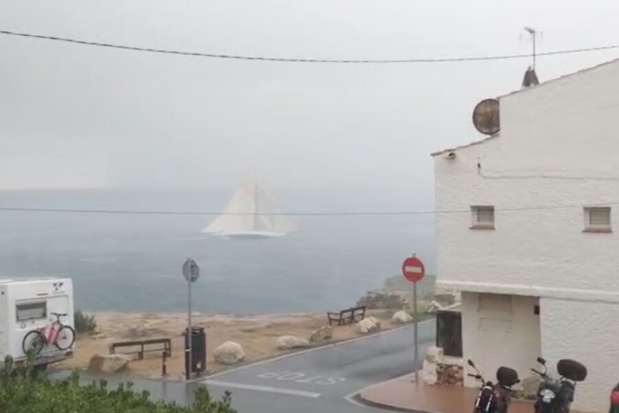 Tuiga Yacht Demasts in Menorca During Monaco Club Race