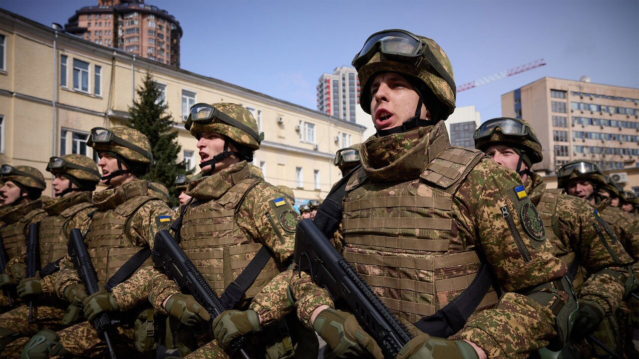 EU Considers Military Training in Ukraine After Ceasefire