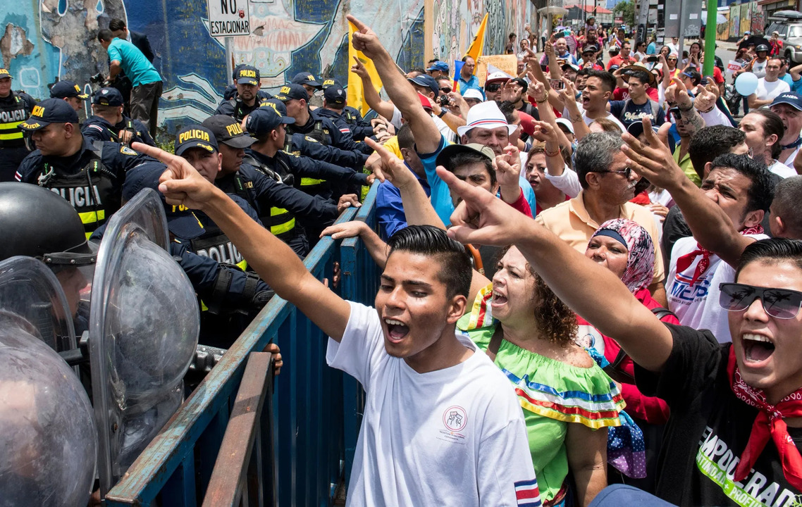 Costa Rica Faces Political Tensions Despite Strong Growth