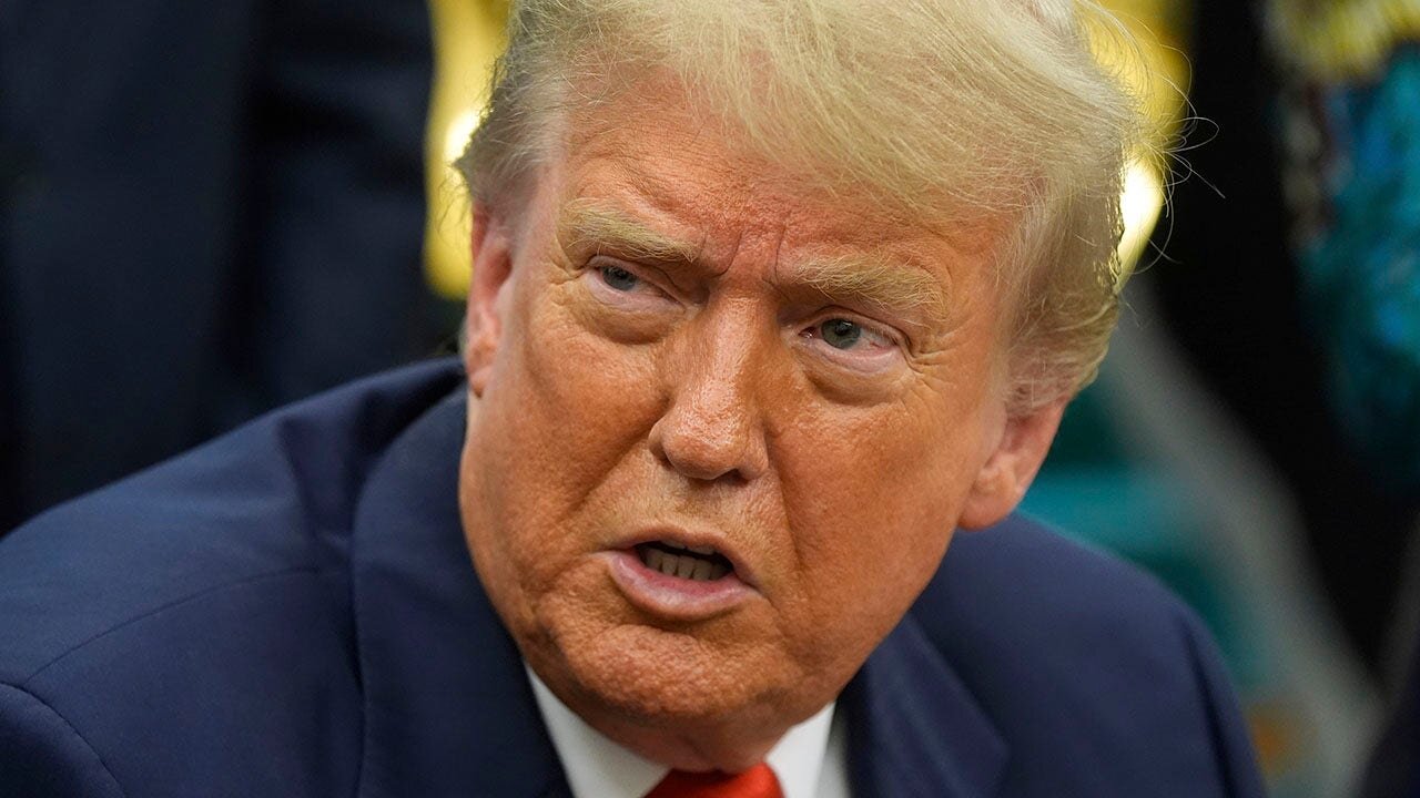 Judge Blocks Trump Expansion of Migrant Expulsions
