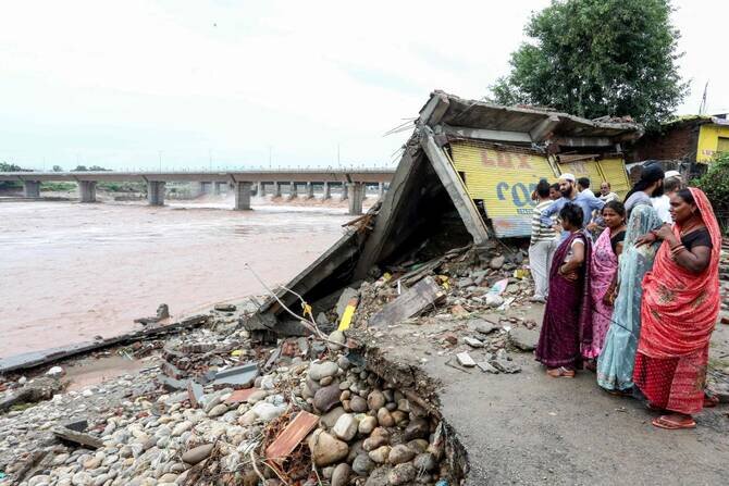 Floods and Landslides Triggered by Record-Breaking Rain Kill At Least 11 in India’s Jammu Region