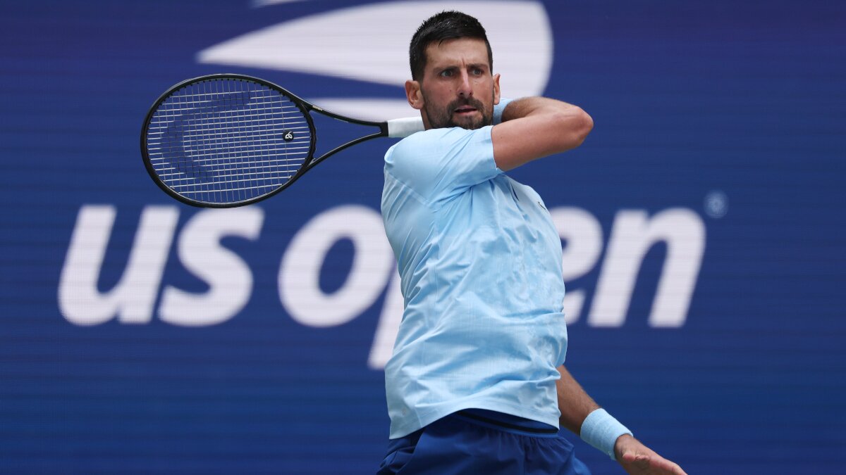 Novak Djokovic Advances at US Open Despite Back Issue