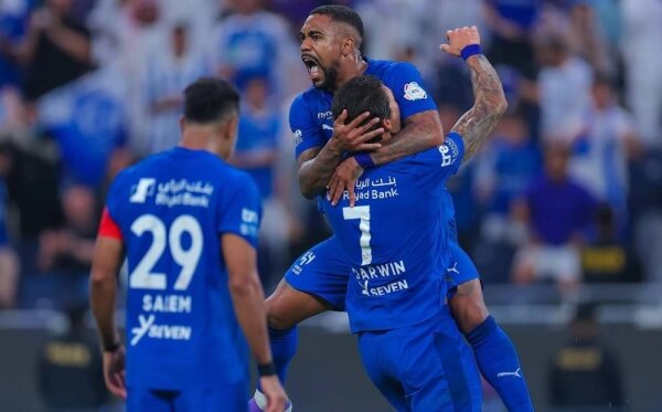 Al Hilal cruise past Al Riyadh in opener