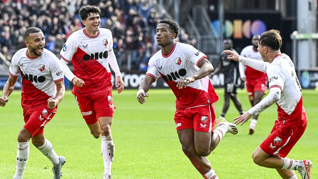 Ajax Held to Draw by FC Volendam in Eredivisie Clash