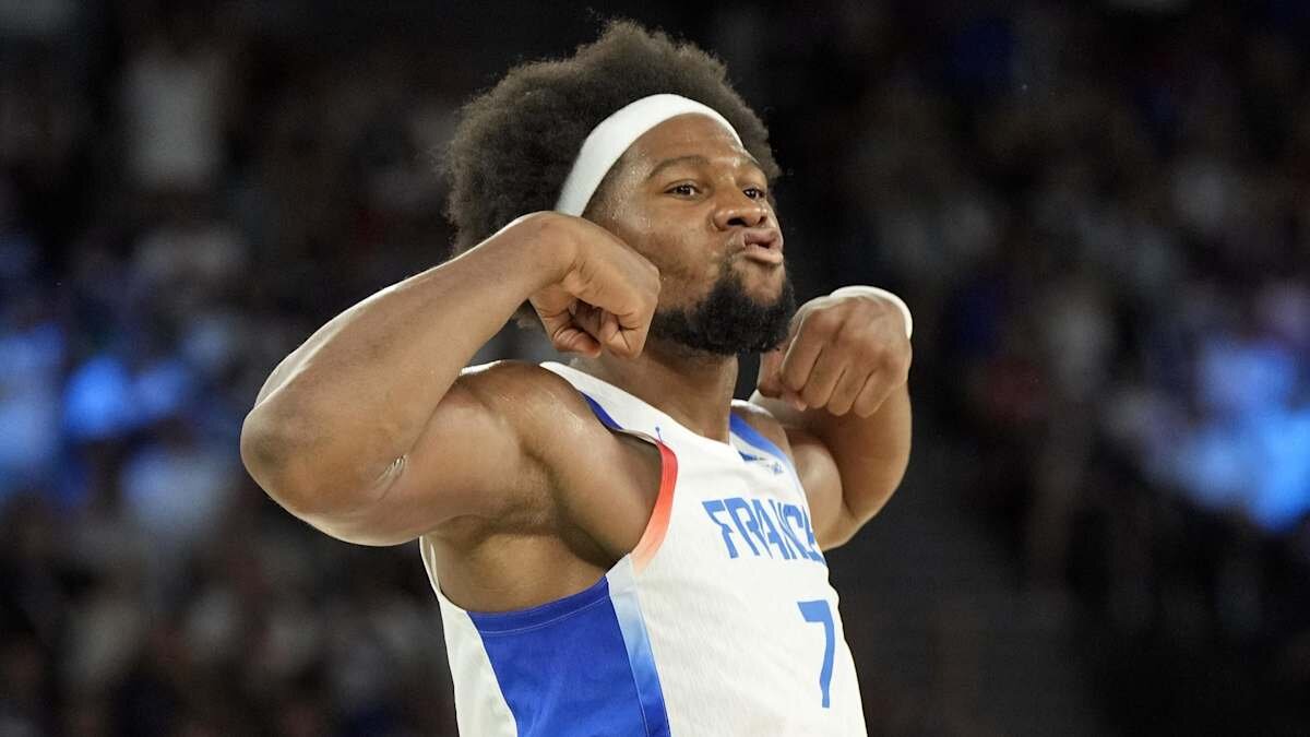 Knicks Forward Helps France Defeat Slovenia
