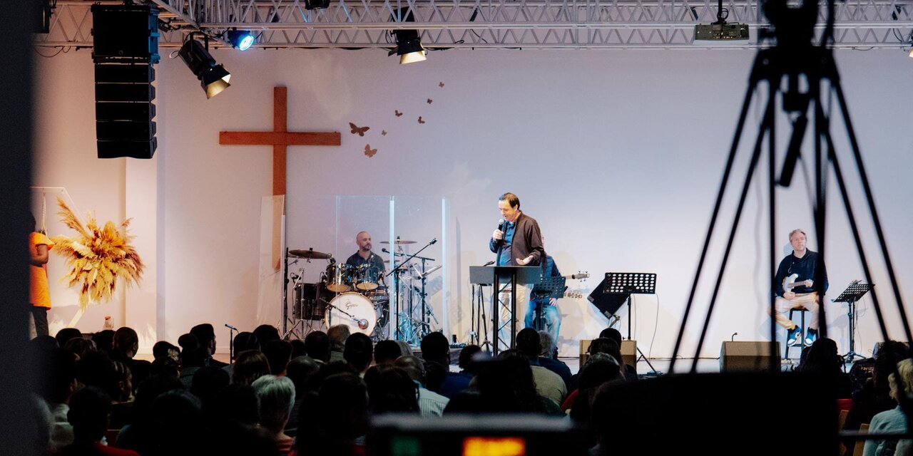 Evangelicalism Expands in France Through Conversions