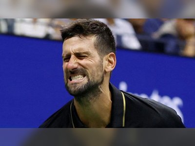 Novak Djokovic Advances at US Open Despite Neck Strain
