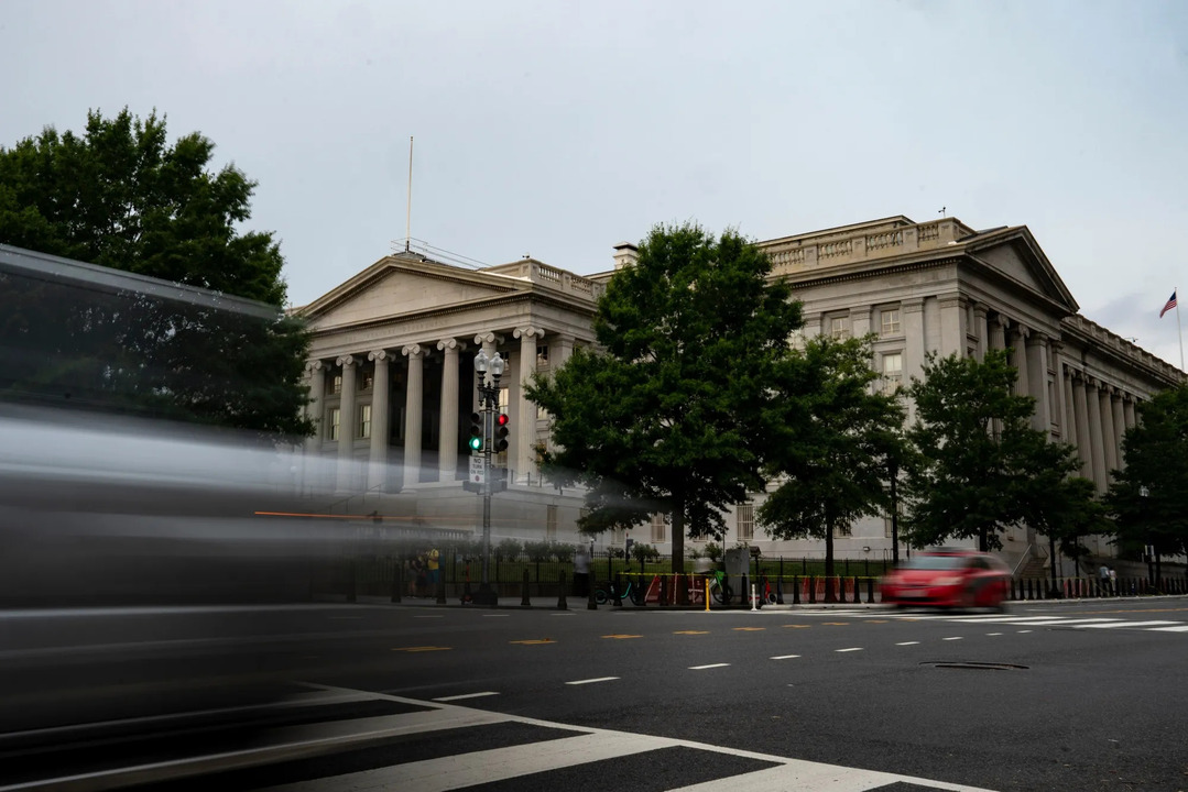 Australia’s Second-Largest Pension Fund Cuts U.S. Treasury Holdings