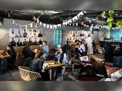 Riyadh's Summer Gatherings: Indoors vs Outdoors